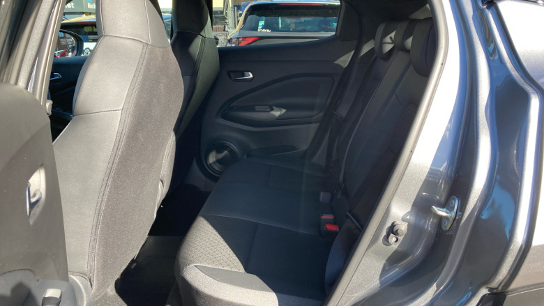 Nissan Juke 1.6 Hybrid N-Connecta 5dr Auto Hybrid Hatchback